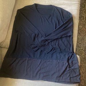 LuLuLemon swing top with silk trim size 6 Black